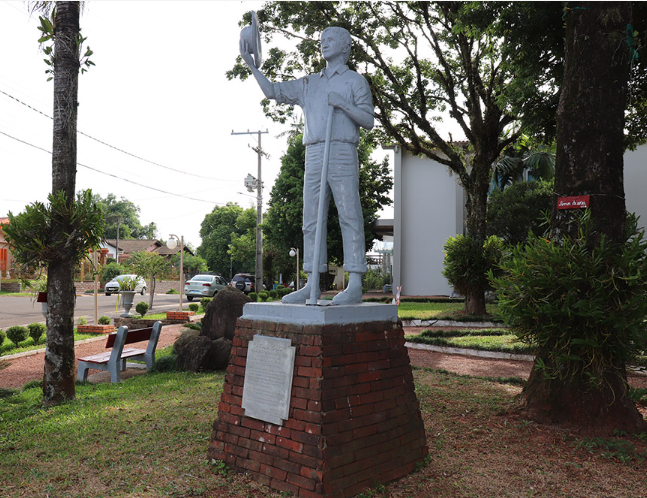 Monumento o Colonizador