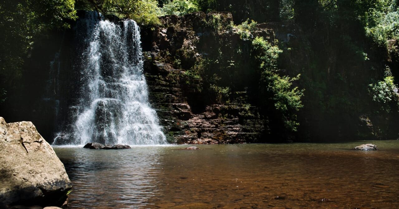 Cascata cantinho colonial