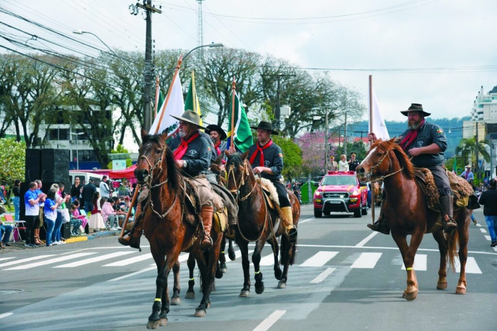 Dez dos 13 municípios associados da Aturvarp terão Semana Farroupilha (6)